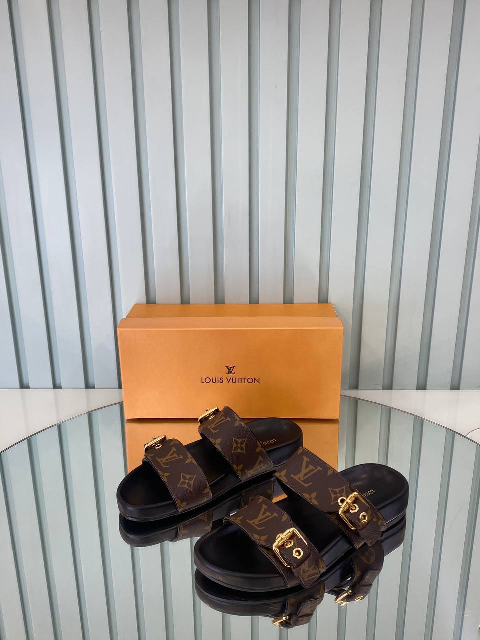 Metis-Tasche und -Pantoffel