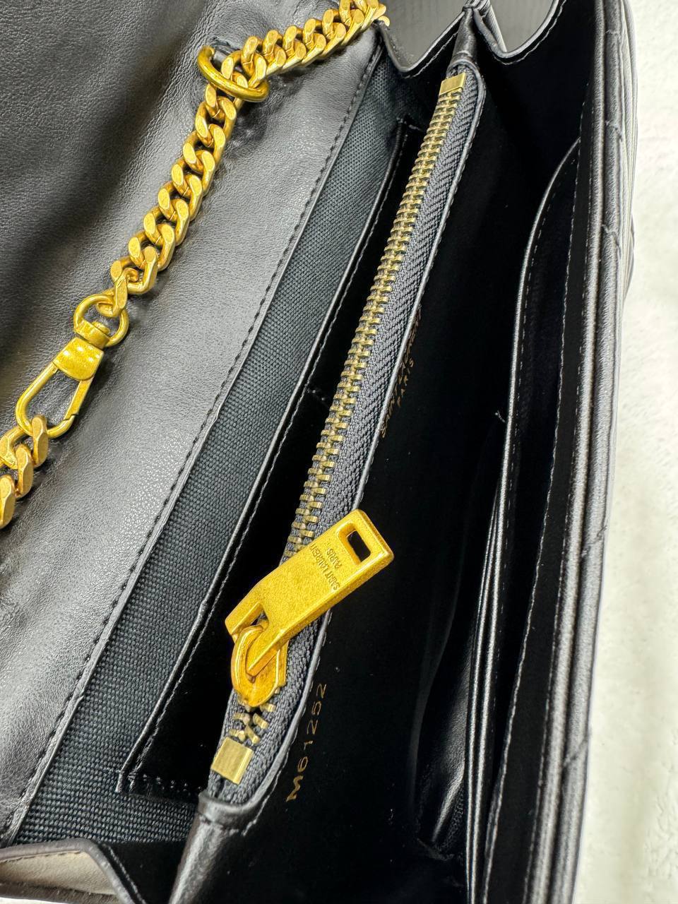 Stepp-Schultertasche (Groß) (Dunkelsilber)