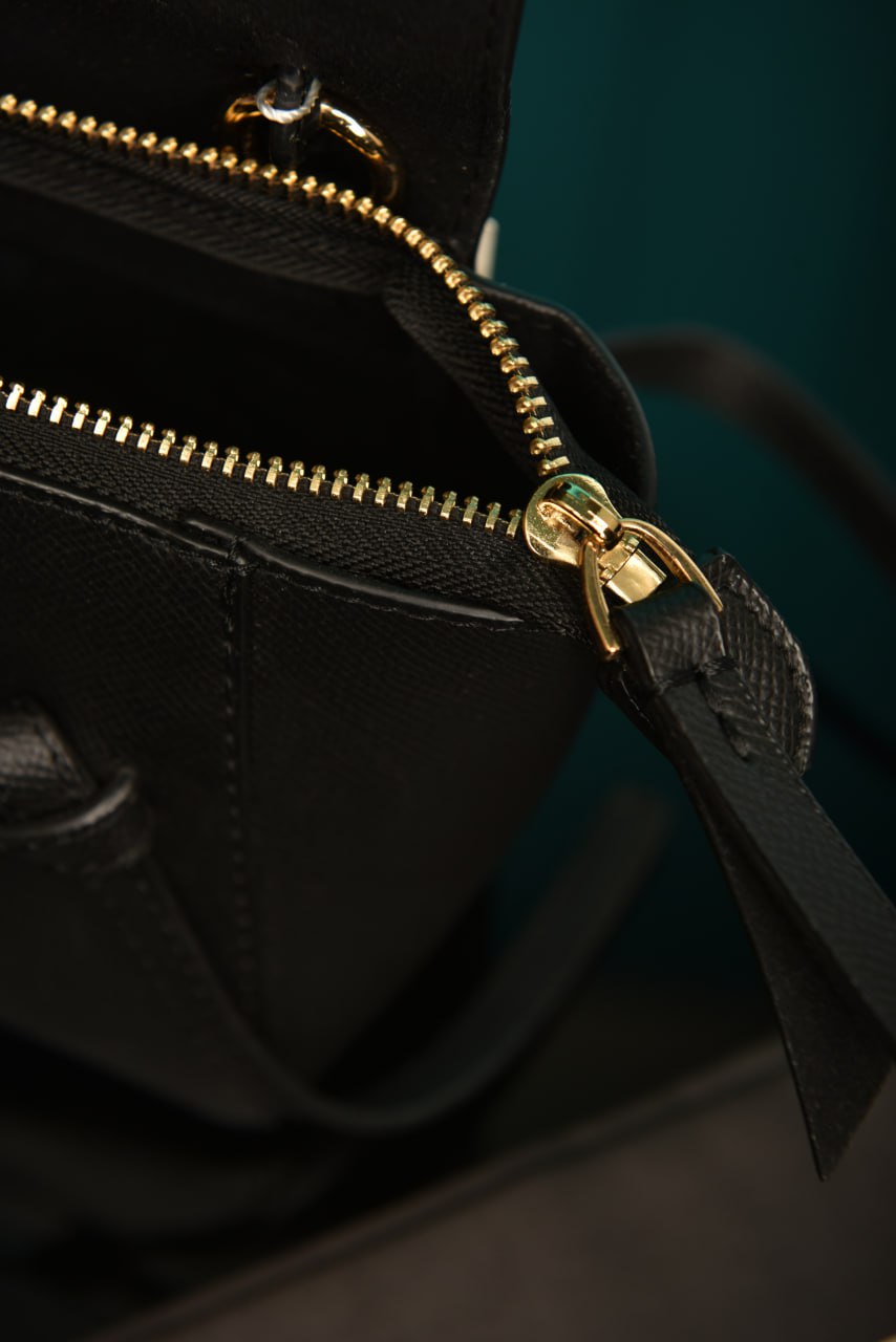 CLN - Nano-Tasche aus genarbtem Kalbsleder