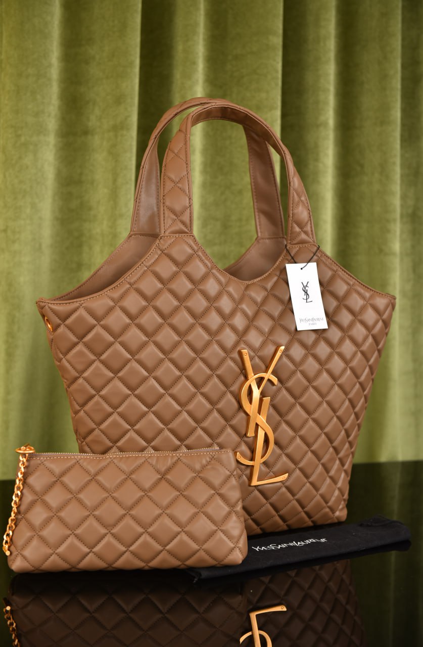 Icare Maxi Shopping Bag aus gestepptem Leder