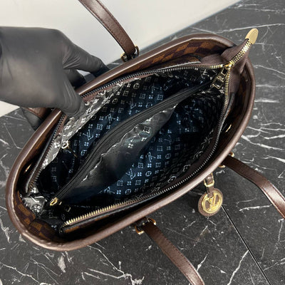 Oma-Schultertasche mit Reißverschluss