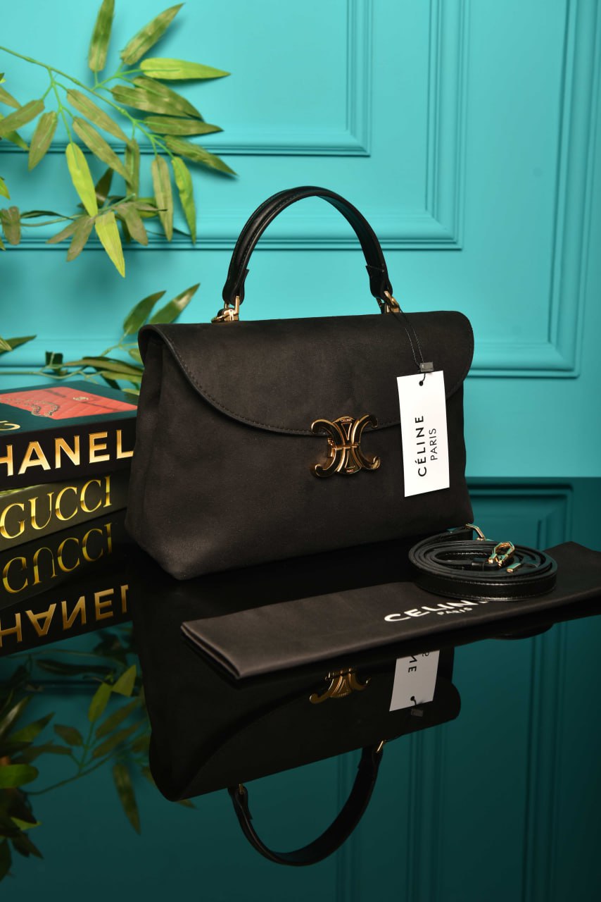 CLN - Nino Schultertasche aus geschmeidigem genarbtem Leder