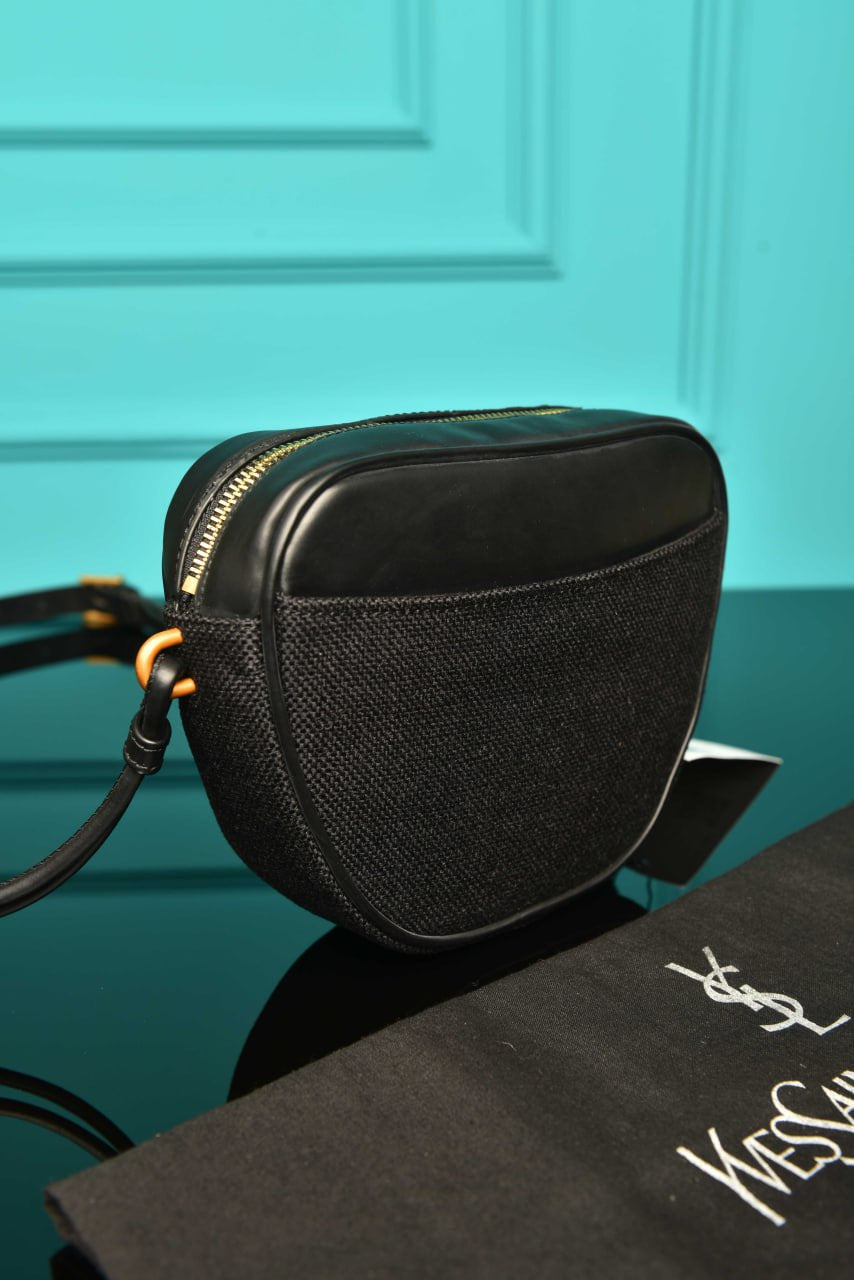 Le 5 À 7 Hobo Bag aus Glattleder