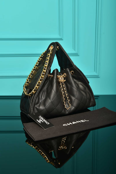 CH 25 Kleine Tasche und Pantoffel